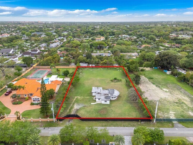 Building Photo - 9840 SW 60th St