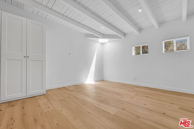 Building Photo - 2216 Ashland Ave