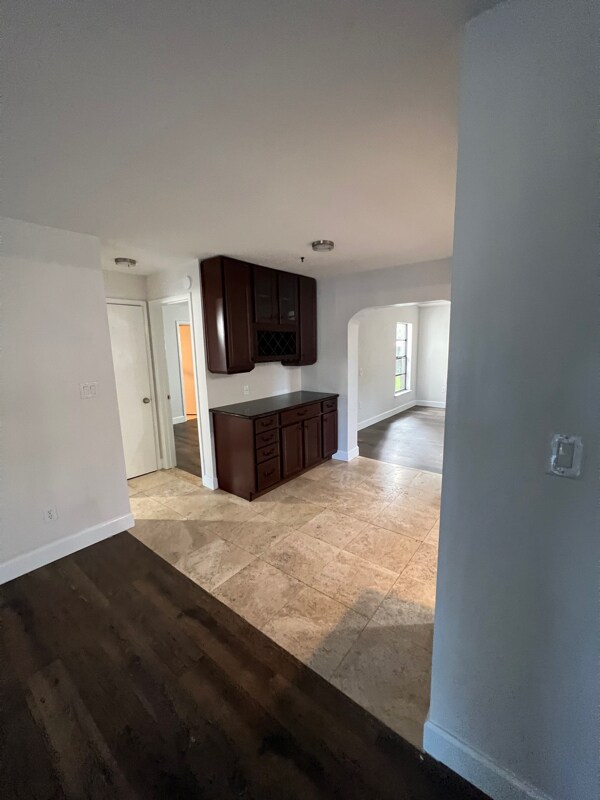 Building Photo - 10382 Arbor Ridge Trail