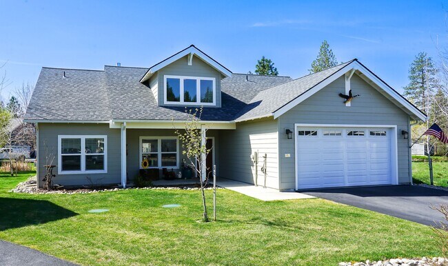 Building Photo - Beautiful Dover Bay Home - Rent reduced to...