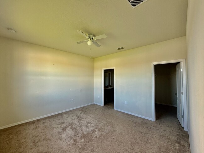 Building Photo - 5428 Animosh Ct