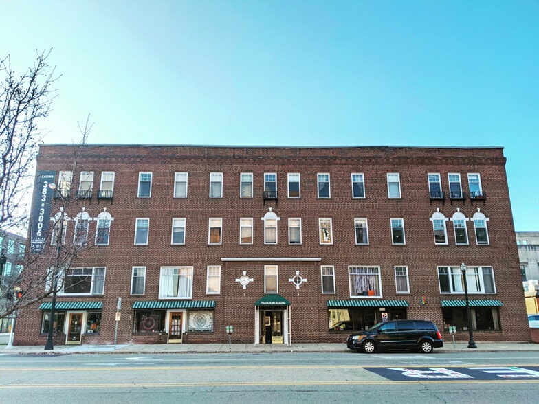 Building Photo - 346 S Rose St