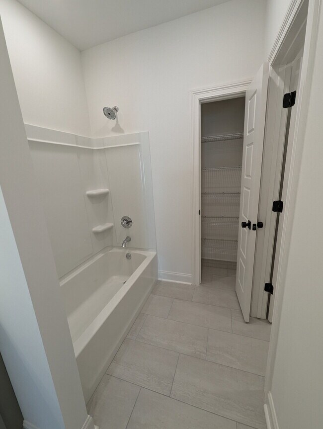 Building Photo - 514 Mdw Crst Cir