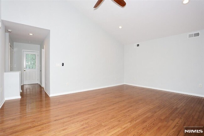 Building Photo - 69 Pittis Ave