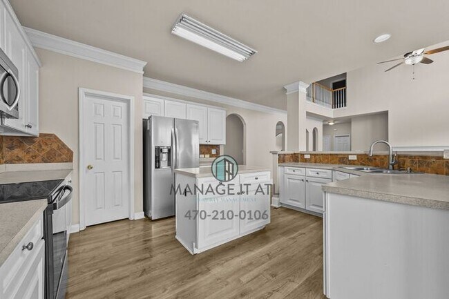 Building Photo - 5 Bedroom house rent in Suwanee near Peachtree Ridge High School