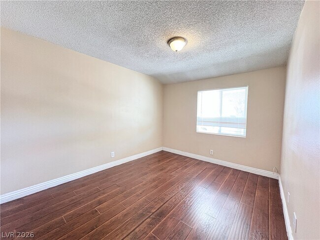 Building Photo - 1518 S Dawley St