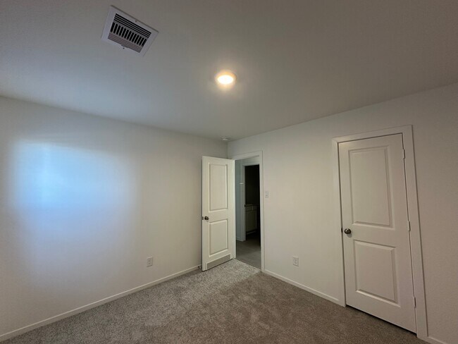 Building Photo - 10818 Red Orchid Dr