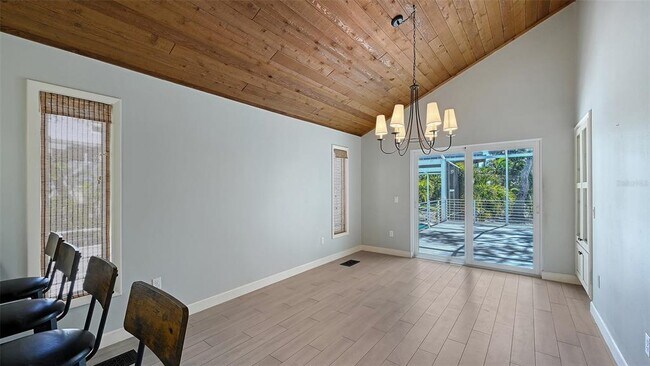 Building Photo - 5310 Hidden Harbor Rd