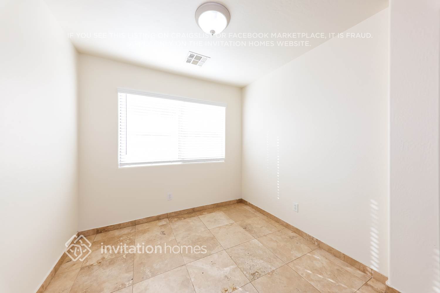 Building Photo - 7111 N 77th Dr