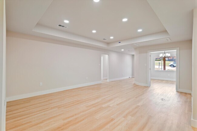 Building Photo - 8500 Gibbs Dr