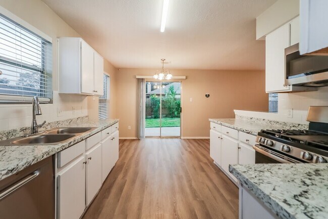 Building Photo - 8903 Westplace Dr