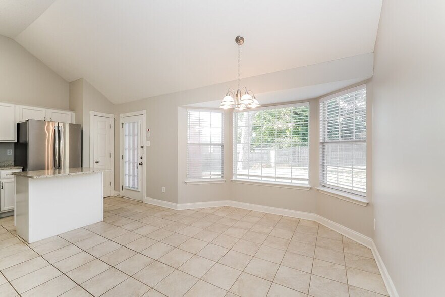 Building Photo - 25 Oakridge Cove