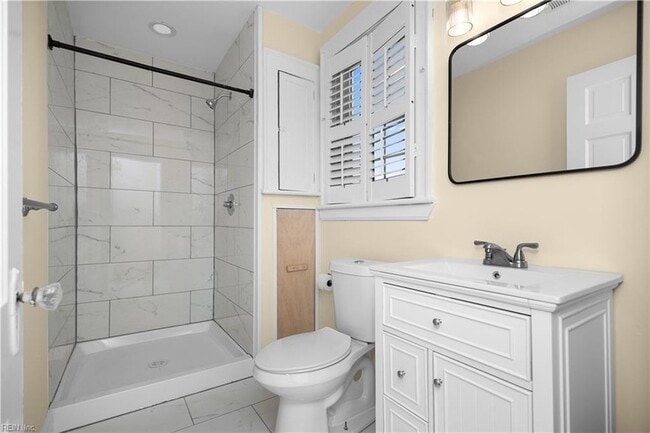 Building Photo - 2800 Chesterfield Blvd