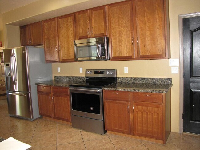 Building Photo - COMING SOON!!! Located in Vail Az  on a premium elevated lot!!