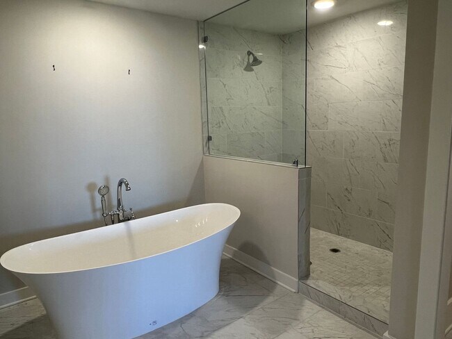 Building Photo - Luxury Coastal Living - The Charles - Deep Water Views