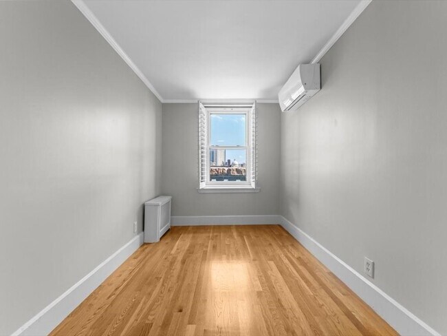 Building Photo - 458 Beacon St
