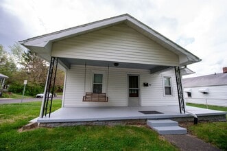 Building Photo - 112 E 15th St