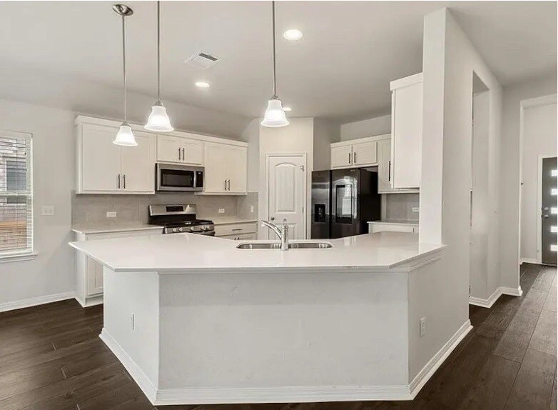 Kitchen - 420 Blue Oak Blvd