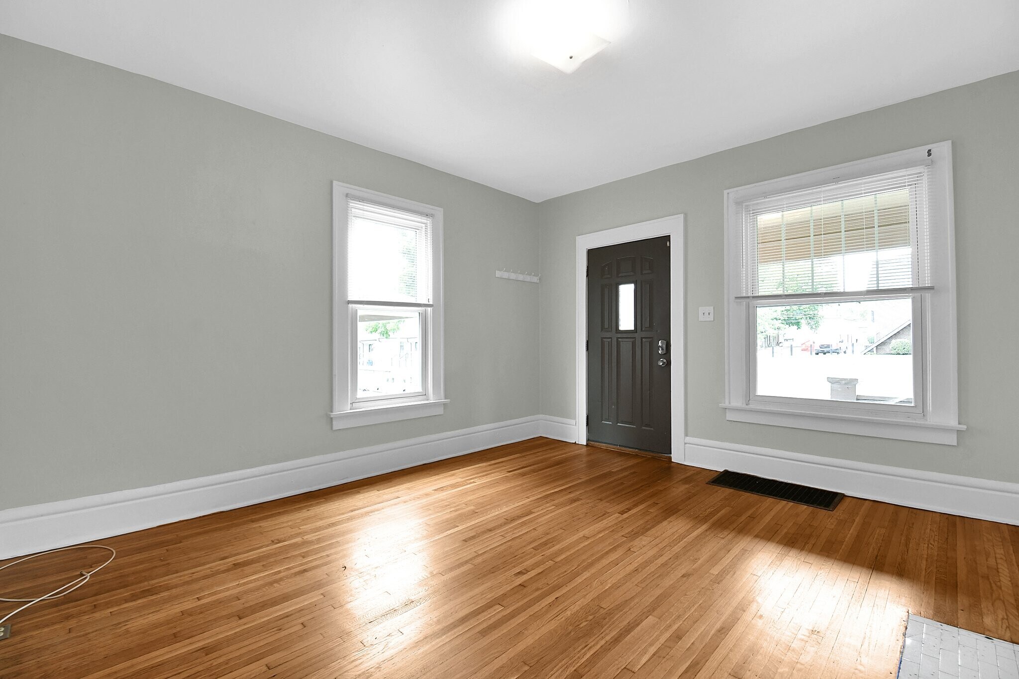 Building Photo - 97 E Frambes Ave