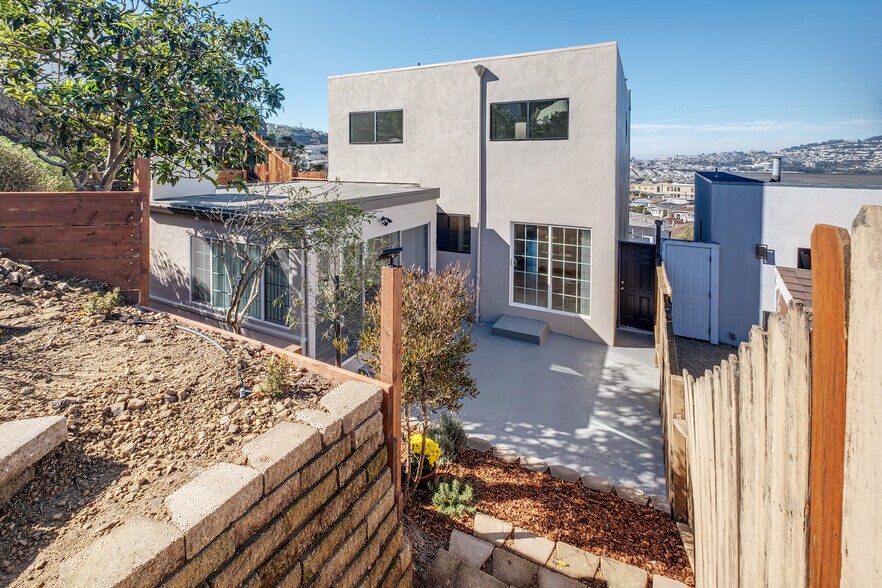 Building Photo - 97 Canyon Dr