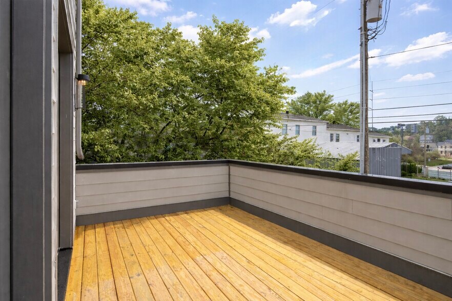 Building Photo - 3325 Felicia St