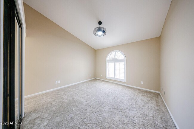Building Photo - 15704 Cholla Dr
