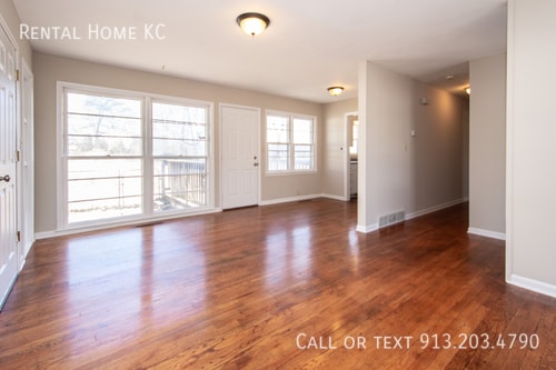 Building Photo - 9427 Gillette St
