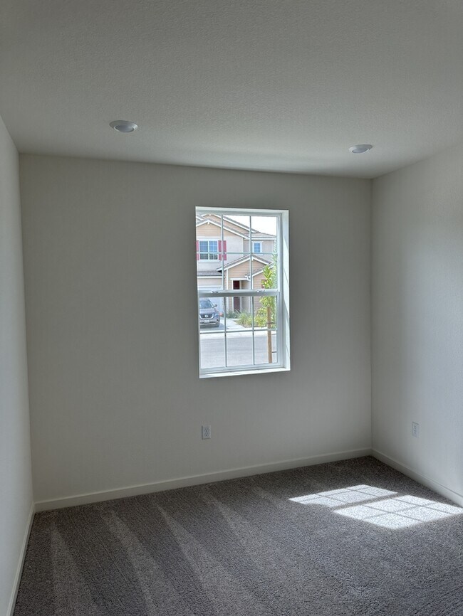 Building Photo - Come Tour This Beautiful Brand New 4-Bedro...