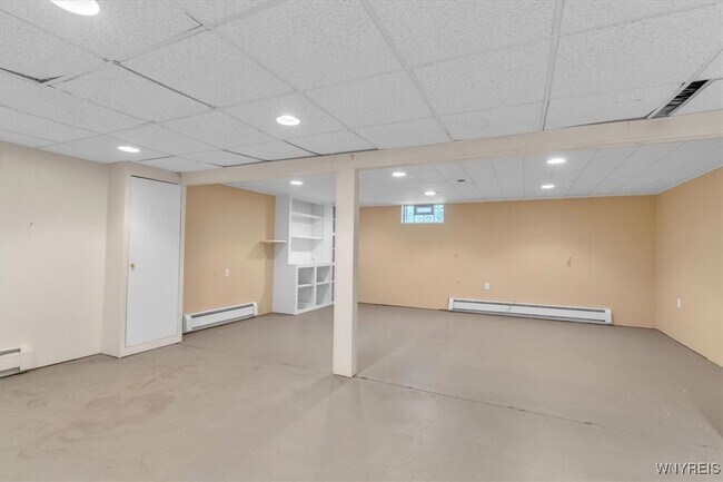 Building Photo - 116 Segsbury Rd