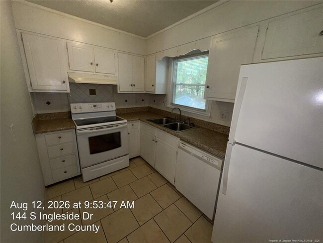 Building Photo - 144 S Ingleside Dr