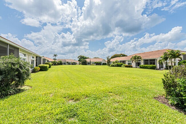 Building Photo - Beautiful 2-Bed Home, Dog Friendly & Resort-Style Amenities – Available for Annual Rental!