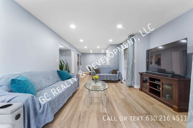 Building Photo - 1227 Ranchview Ct