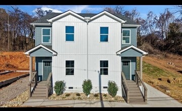 Building Photo - 3431 Garden Dr