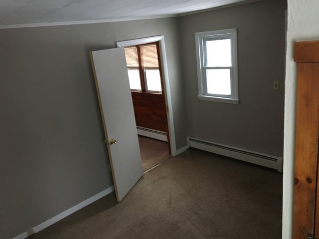 Building Photo - 2 Burdon St