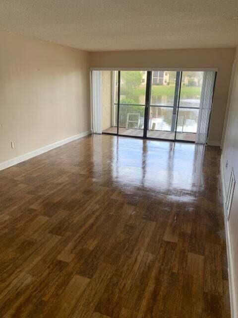 Building Photo - 2050 Oleander Blvd