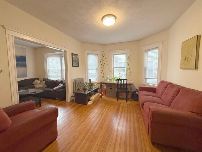 Building Photo - 34 Belknap St