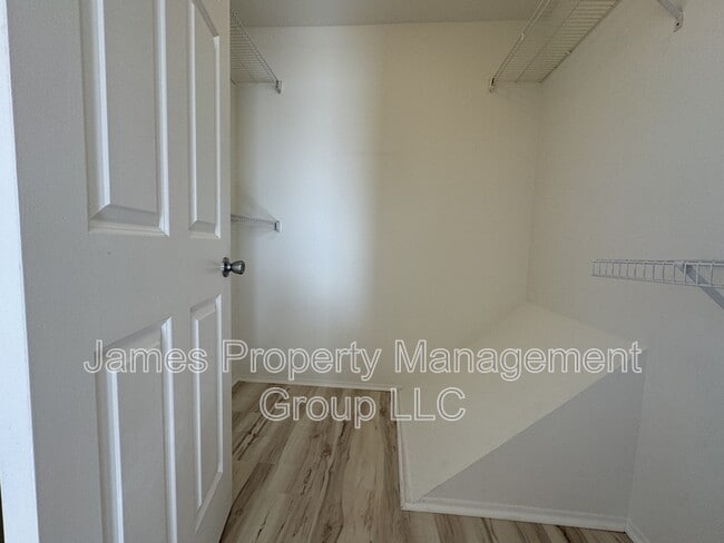 Building Photo - 1062 Hampton Harbor