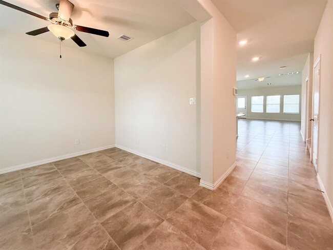 Building Photo - 20206 Heather Haven Dr