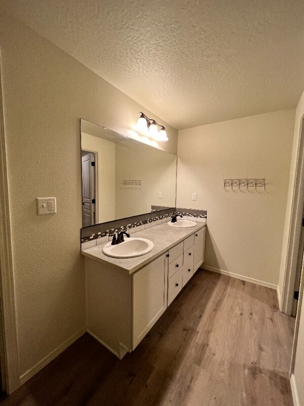 Building Photo - 1803 Adelman Loop