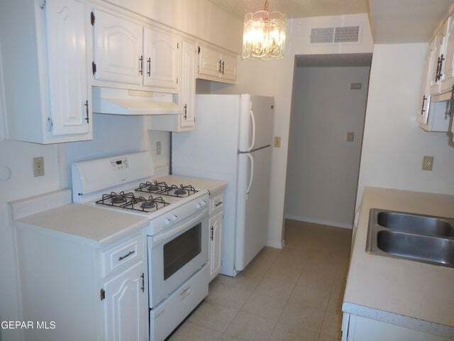 Building Photo - 10512 Cardigan Dr