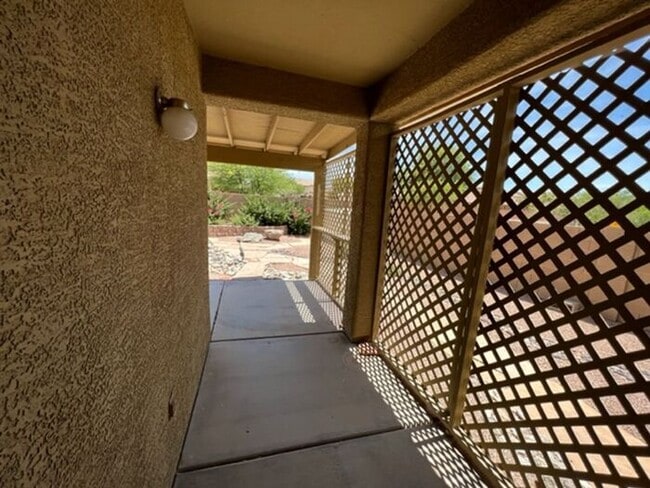 Building Photo - Bright 3BR NW Tucson Basecamp | Private Yard + 2-Car Garage