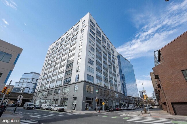 Building Photo - 2200-28 Arch St