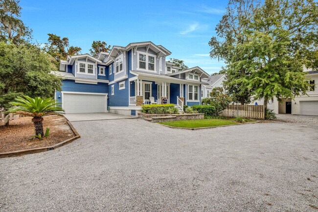 Building Photo - 36 Firethorn Ln