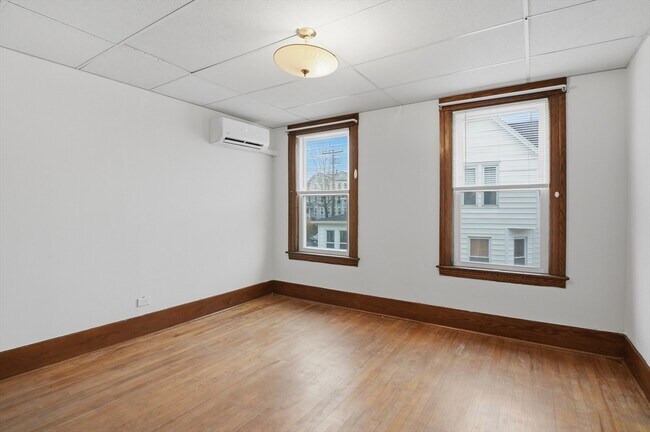 Building Photo - 34 King Philip Rd