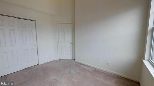 Building Photo - 2503 James Monroe Cir