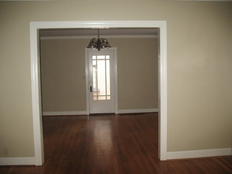Building Photo - 4111 Aberdeen Rd