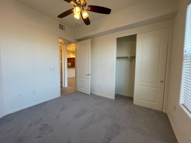 Building Photo - Coming Soon-2 Bedroom Unit in Manhattan Guard Gated Community!