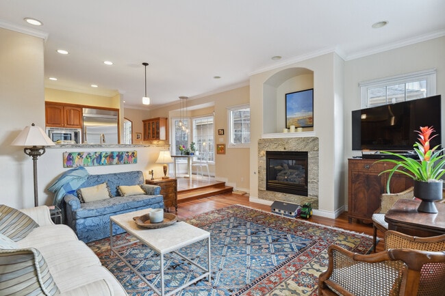 Building Photo - 535 Fillmore St