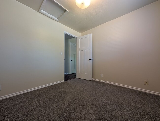 Building Photo - Wonderful 4-Bedroom, 2-Bath Home With Soli...