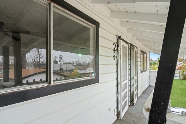 Building Photo - 923 Knight St